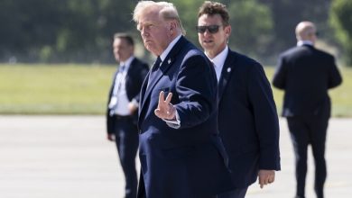 Trump’tan Hürmüz Boğazı açıklaması 1 Trump, Hürmüz Boğazı’nın açık olduğunu söyledi. Fars Körfezi Su Yolu İdaresi ise geçiş başvurularının sıraya göre değerlendirileceğini bildirdi.