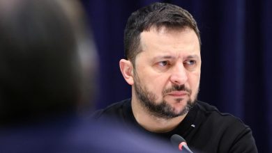 Zelenskiy’den Rusya’ya baskı çağrısı 1 . Devlet Başkanı Volodimir Zelenskiy, Sumi’de bir yerleşim bölgesinin güdümlü bombalarla vurulduğunu, Zaporijya’da ise İHA saldırısı düzenlendiğini duyurdu.