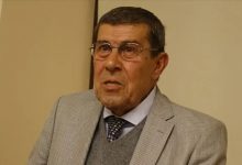 Türk tiyatrosunun usta isimlerinden Zihni Göktay, rahatsızlanarak kaldırıldığı hastanede 81 yaşında hayatını kaybetti.